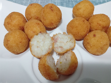 ARANCINI MIGNON ALLA CREMA DI PISTACCHIO E MORTADELLA